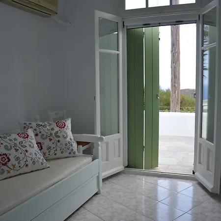 بيت للعطل Maximos House